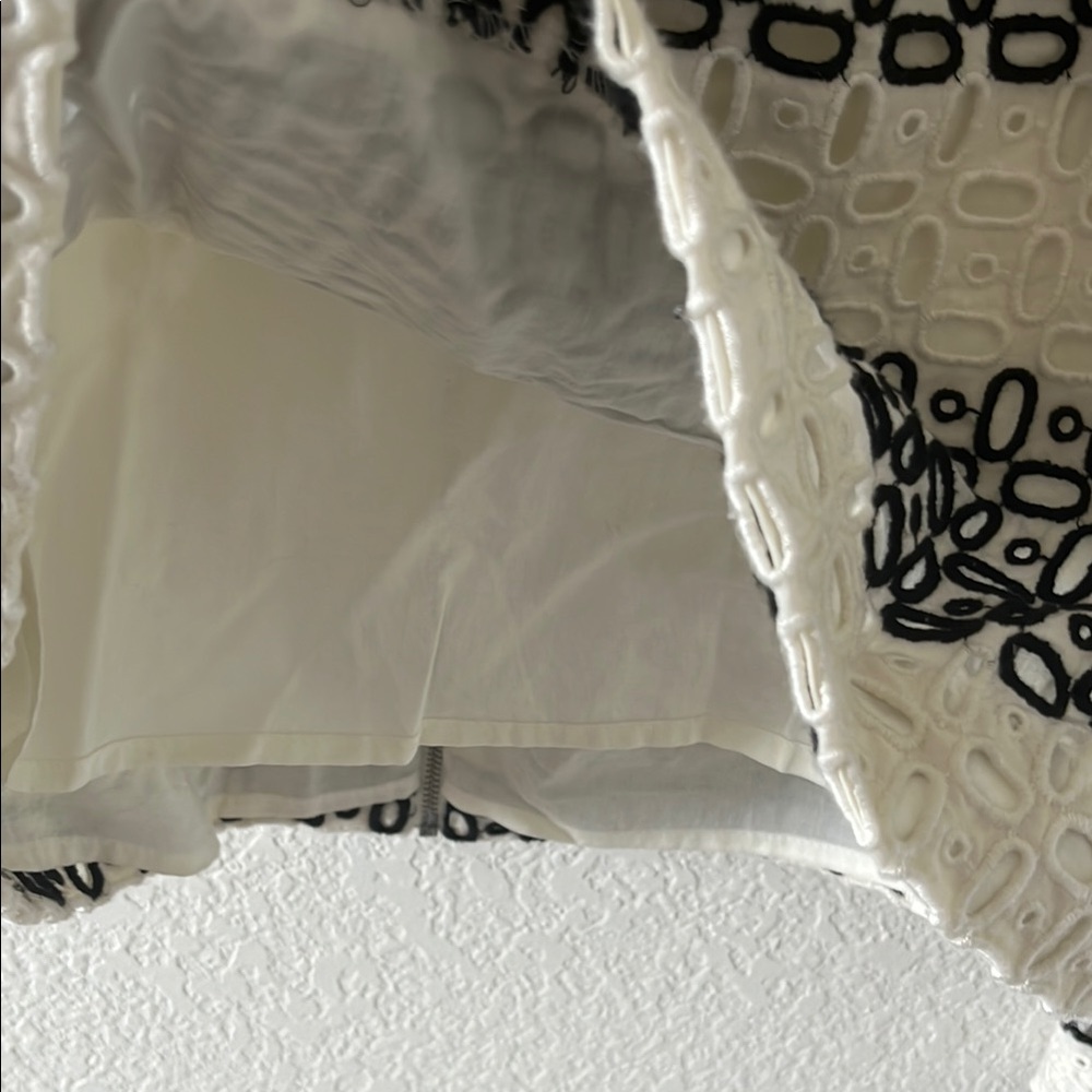 Black and White Patterned Two-Piece Set - Picture 5 of 12